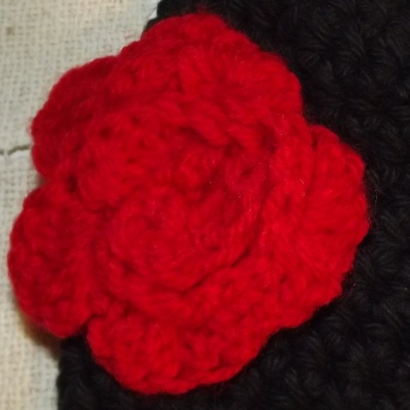 Hand made knitted lady bug baby hat - Picture 5 of 6